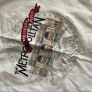 The metropolitan museum art T-shirt